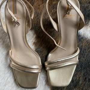 Sam Edelman Gold Shoes - Size 7